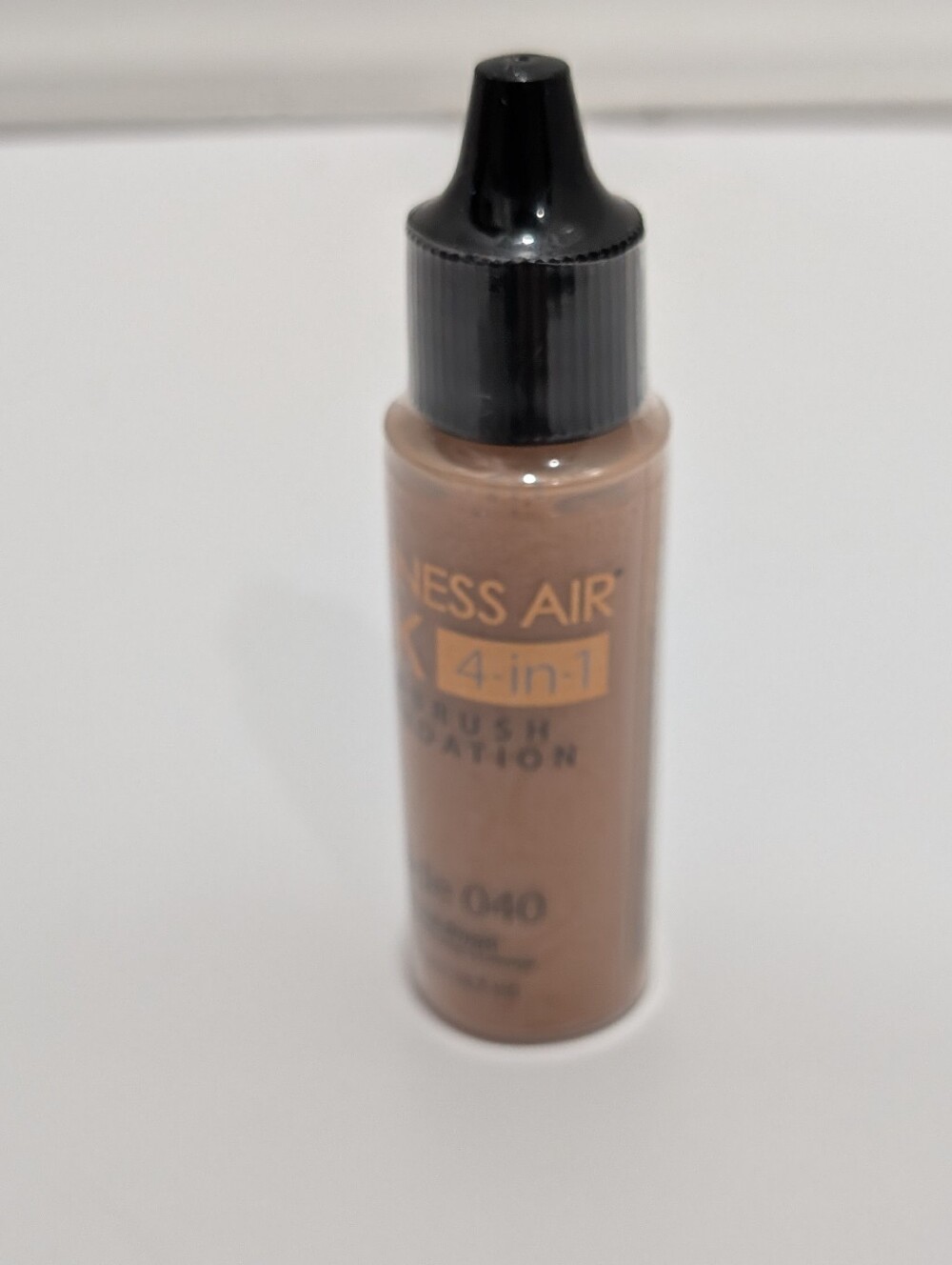 New' Luminess Air Silk 4-in-1 Airbrush Foundation Shade 040 .50 fl oz
